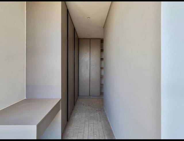 5 BEDROOM HOUSE FOR SALE IN HOUGHTON